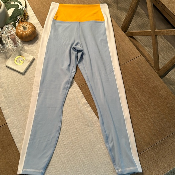 Womens Spiritual Gangster leggings, sz M - Picture 1 of 4